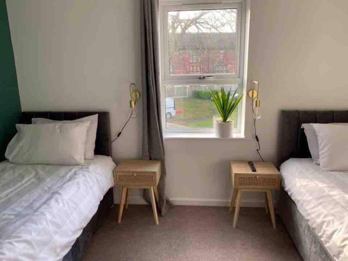 Beautiful 4-Bed House In Lincoln- Close To Centre ภายนอก รูปภาพ